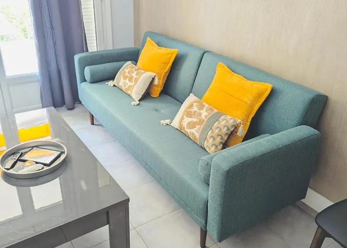 2 Bedroom Luxury Flat With Balcony Cannes Center